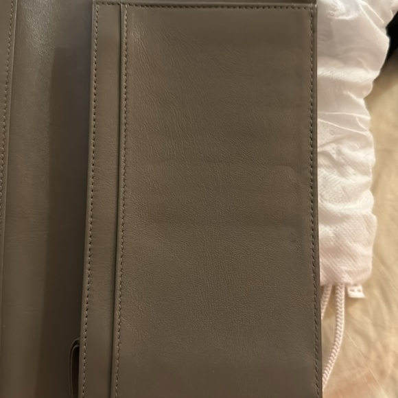 ❌SOLD❌Very Good Used Auth Chanel Patent Leather Wallet - Neutral/ Gray Color - Picture 14 of 15